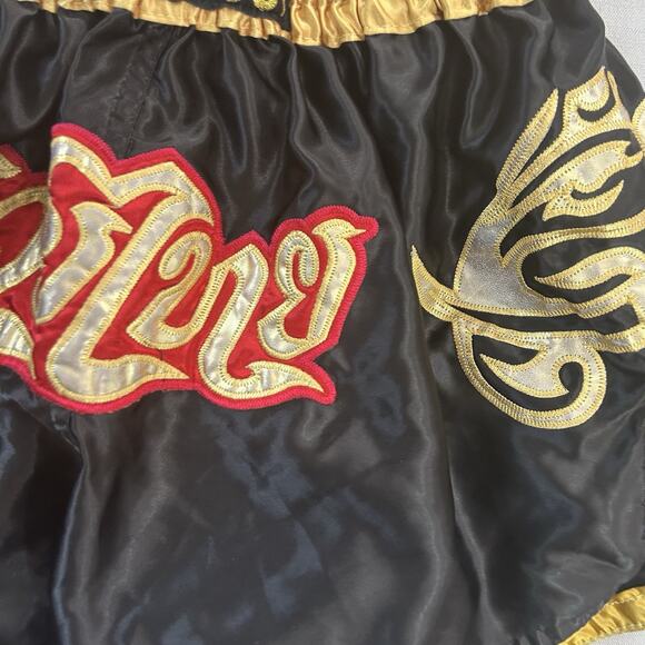 Top King Muay Thai Boxing Shorts Size Small Black & Purple MMA - Picture 2 of 4